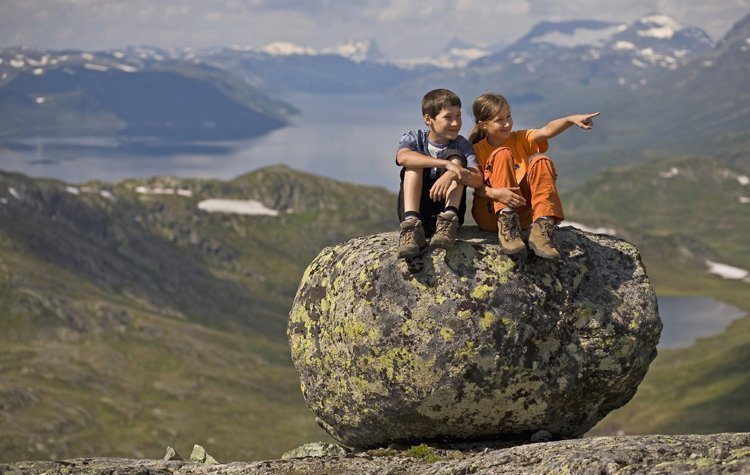 Kinderen In De Bergen West Canada | Rondreis Canada