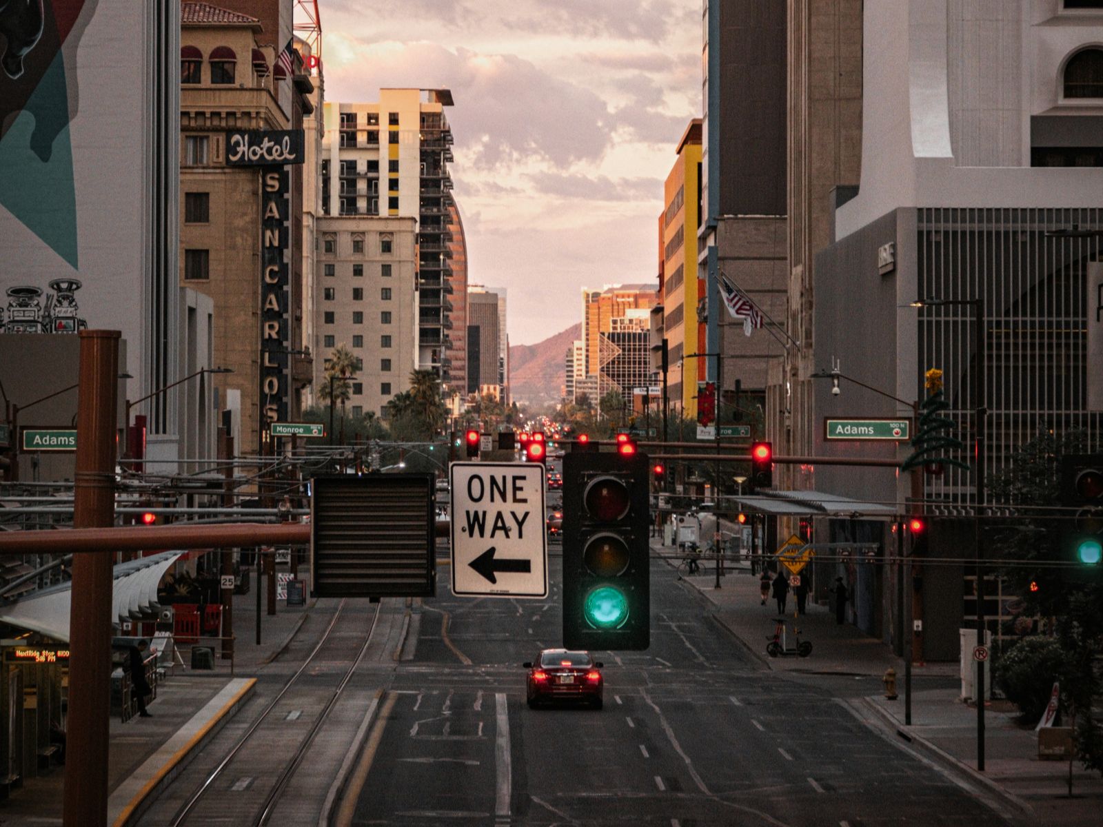 Rondreis Amerika, Scottsdale & Phoenix, stoplicht in downtown Phoenix