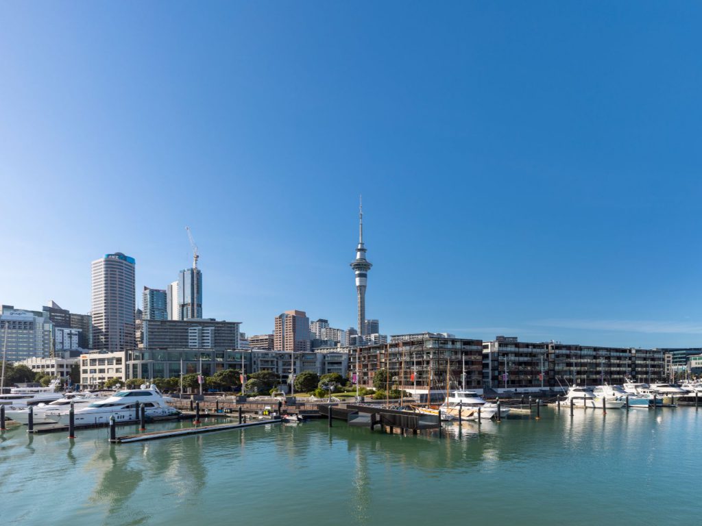Rondreis Nieuw Zeeland, Auckland, Stadsaanzicht vanaf water, Beeldbank Pure New Zealand