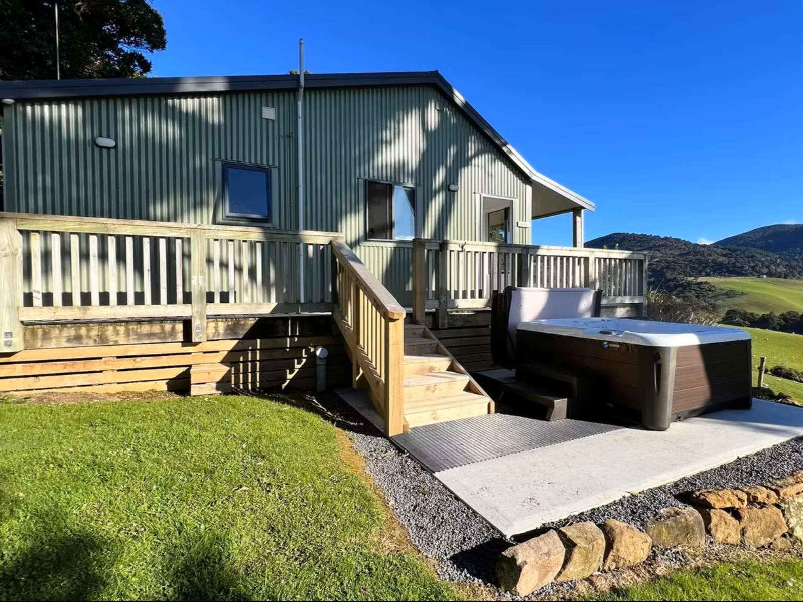 Rondreis Nieuw-Zeeland, Catlins, Mohua Park Cottage, buitenzijde cottage