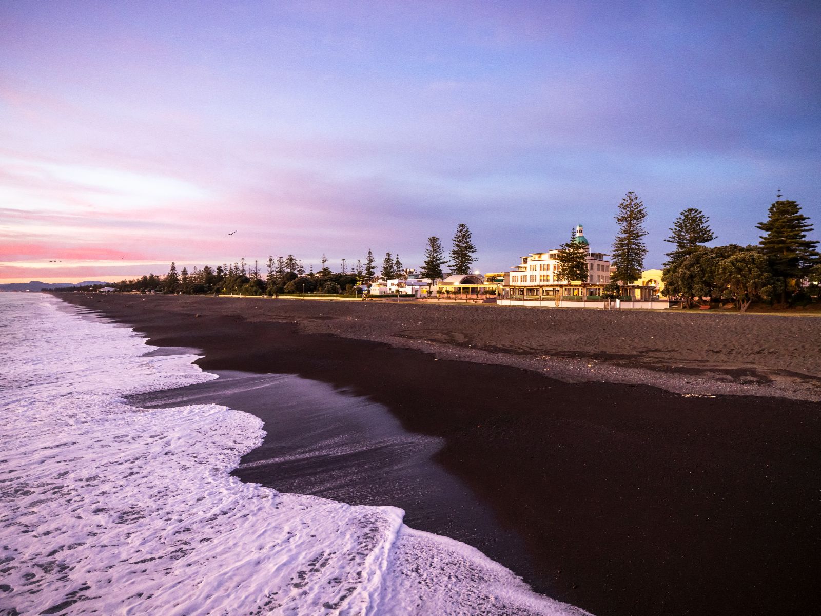 Rondreis Nieuw-Zeeland, Napier, Hawke's Bay, strand, beeldbank Pure New Zealand