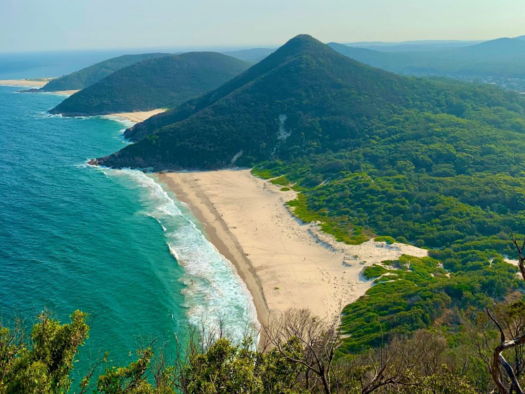 Rondreis Australië, Nelson Bay-Port Stephen, bergen aan het strand
