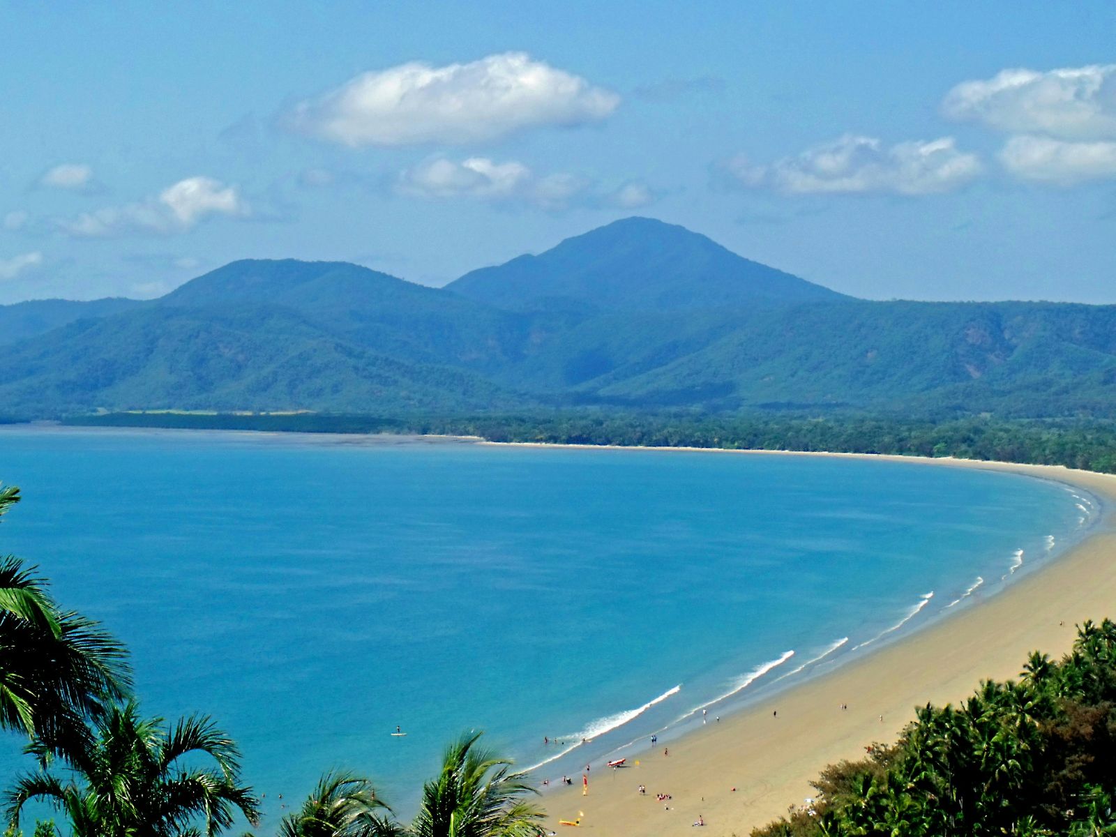 Rondreis Australië, Port Douglas, strand met blauw water