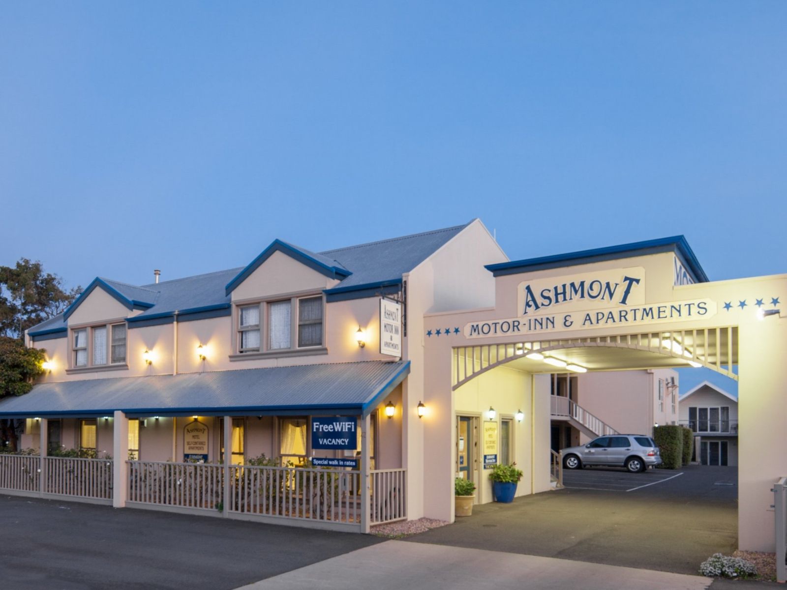 Rondreis Australië, Port Fairy, Ashmont Motor Inn, Buitenaanzicht