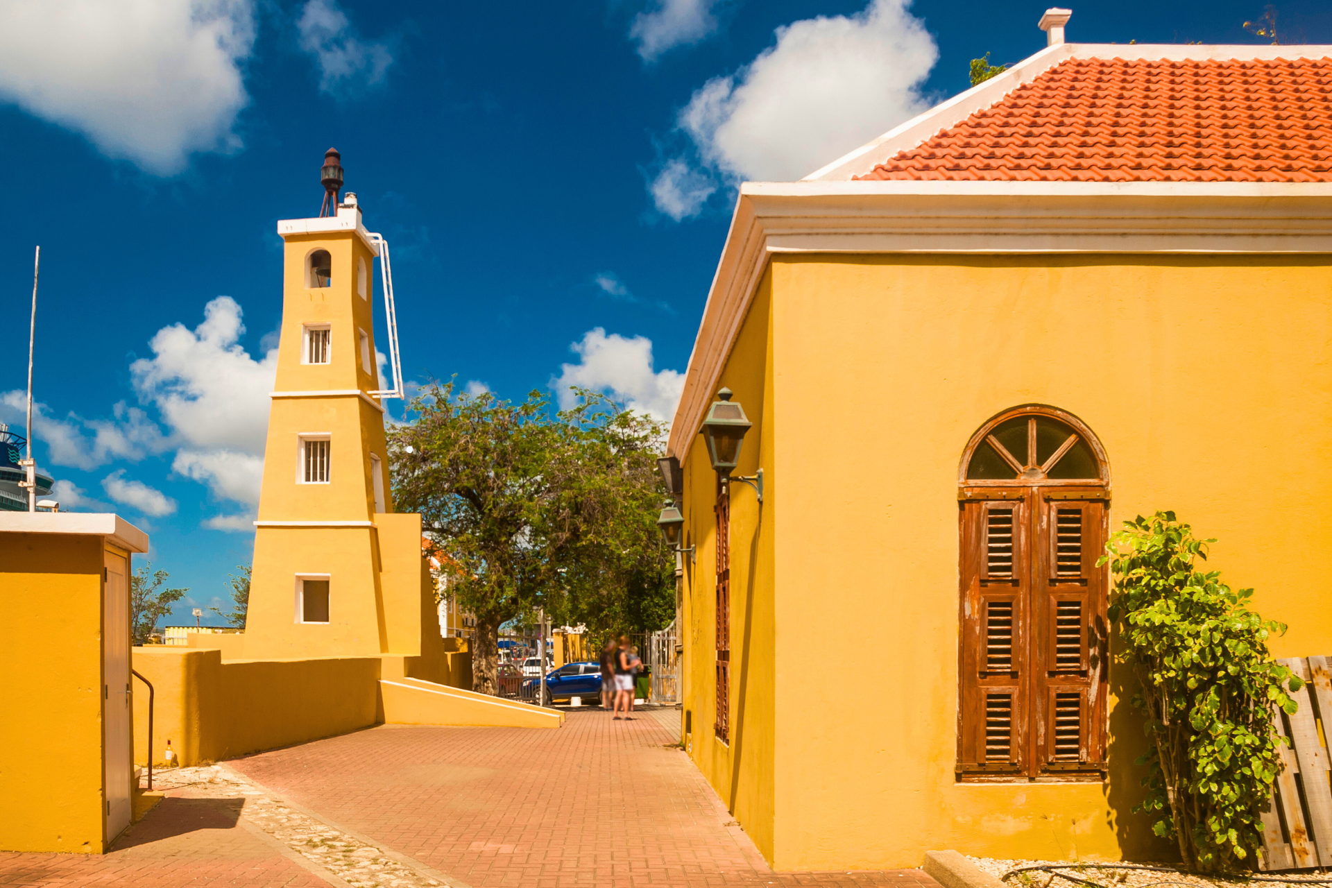 Bonaire gele huizen