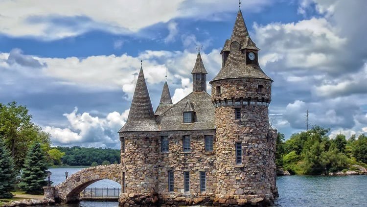Rockport-castle-Canada