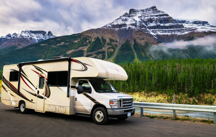 Kamperen Canada in Motorhome RV vakantie avontuur in Canada met prachtig landschap