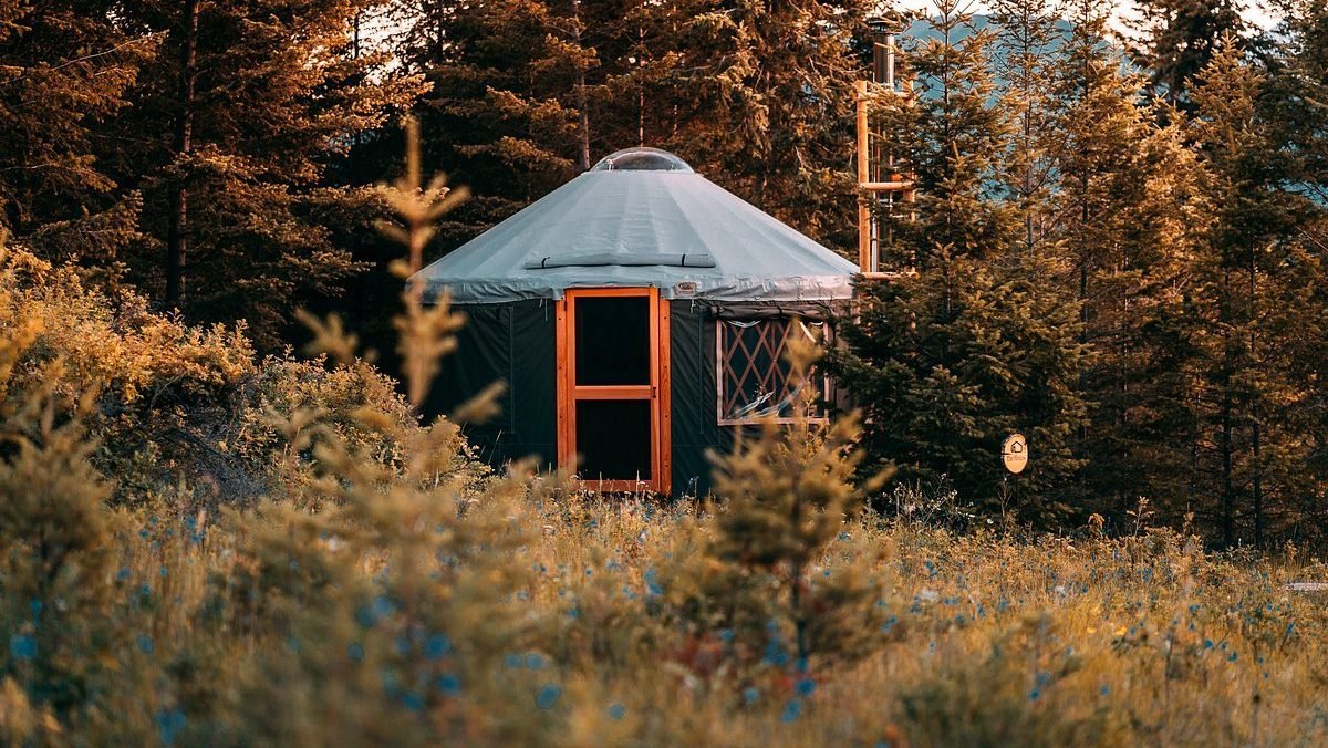Radius-Retreat-en-Radium-Hot-Springs glamping in Canada