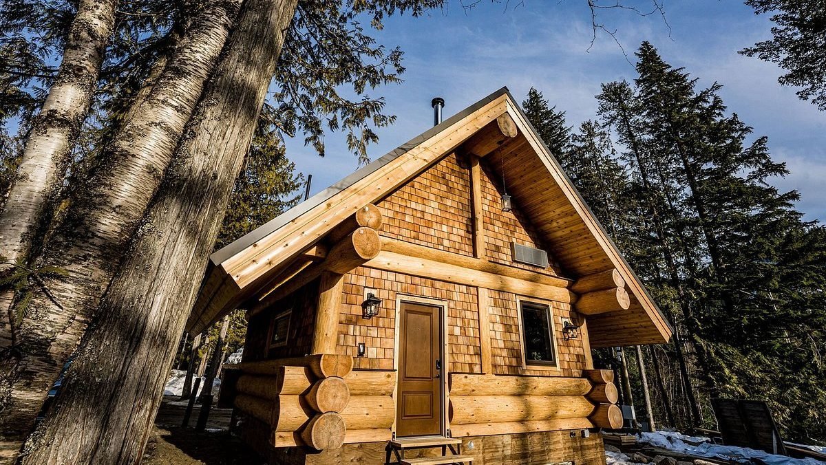 Glamping in Canada cabin