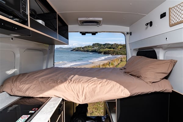 Apollo, Hitop NZ, interieur bed