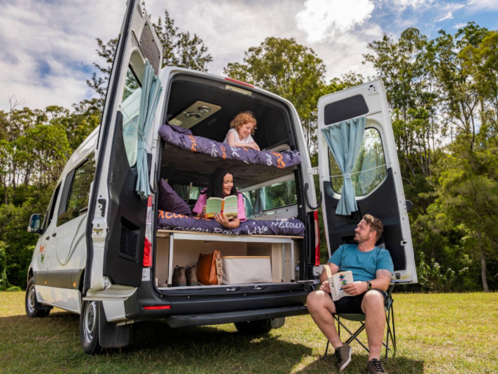 Britz, 2 + 2 Berth Voyager Zitgedeelte