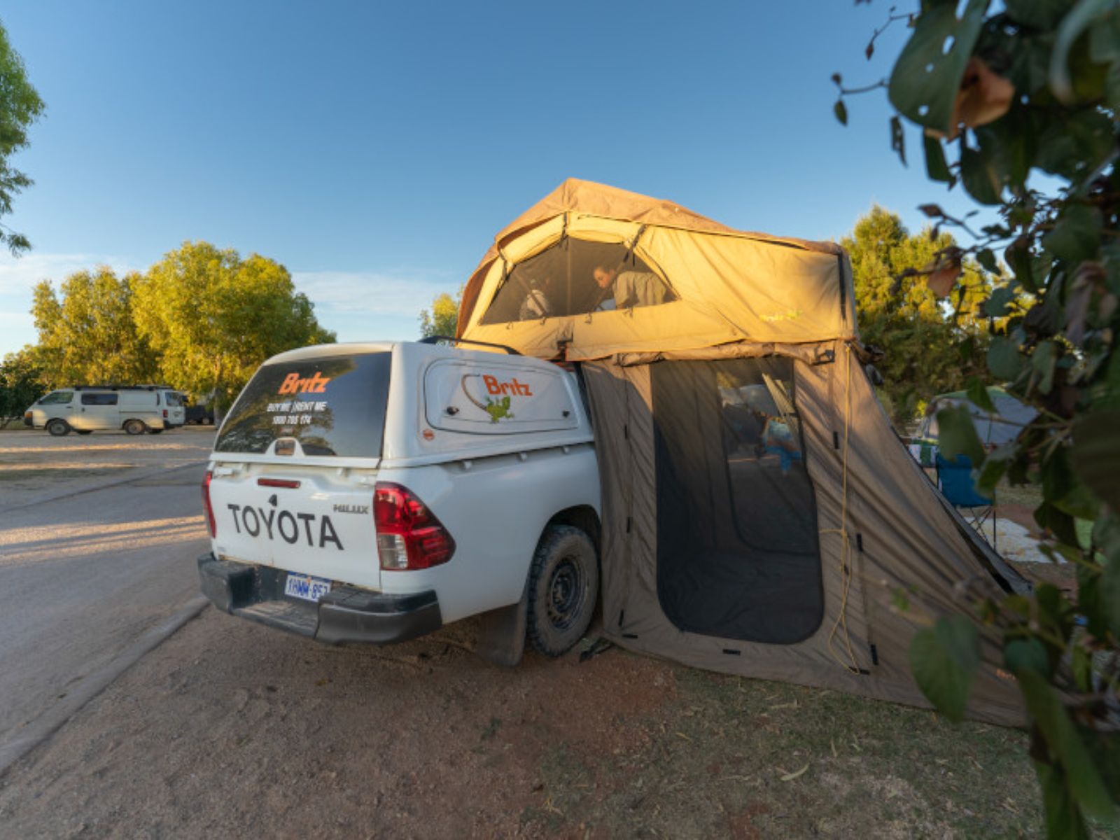 Britz 5 Berth Safari 4WD 79