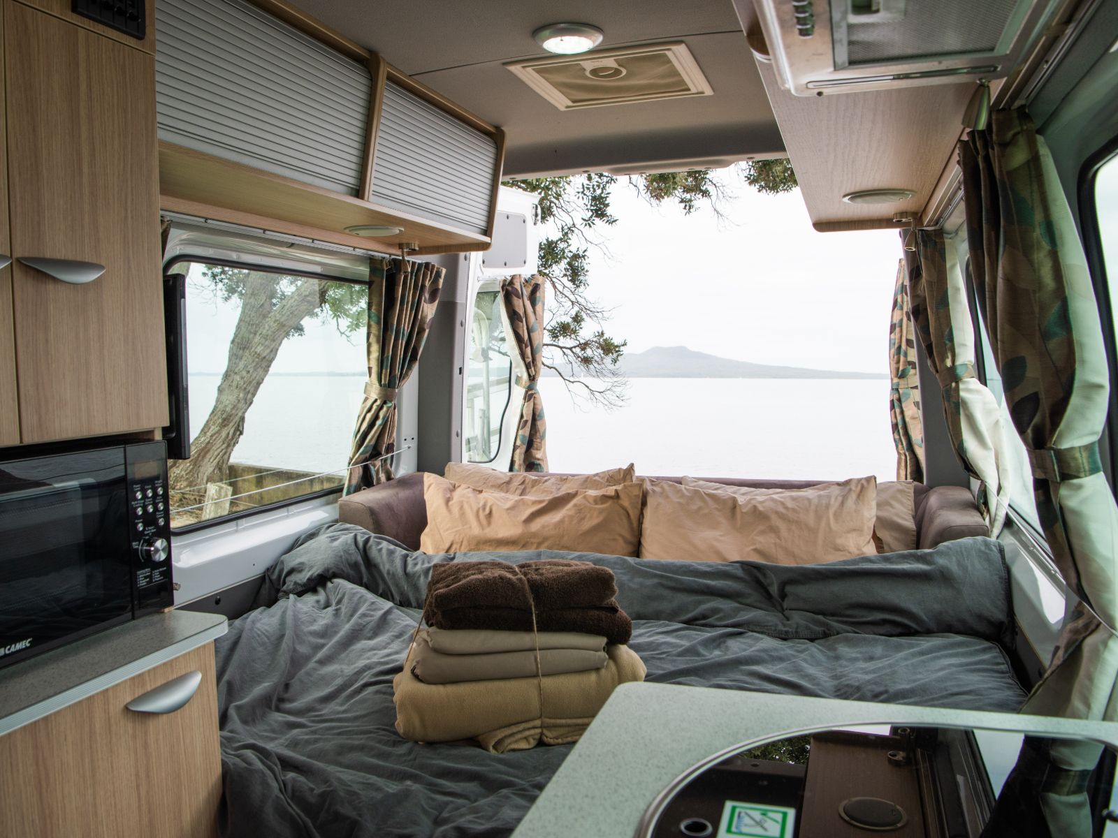 Mighty, 3 Berth Deuce Plus Keuken + Slaapgedeelte