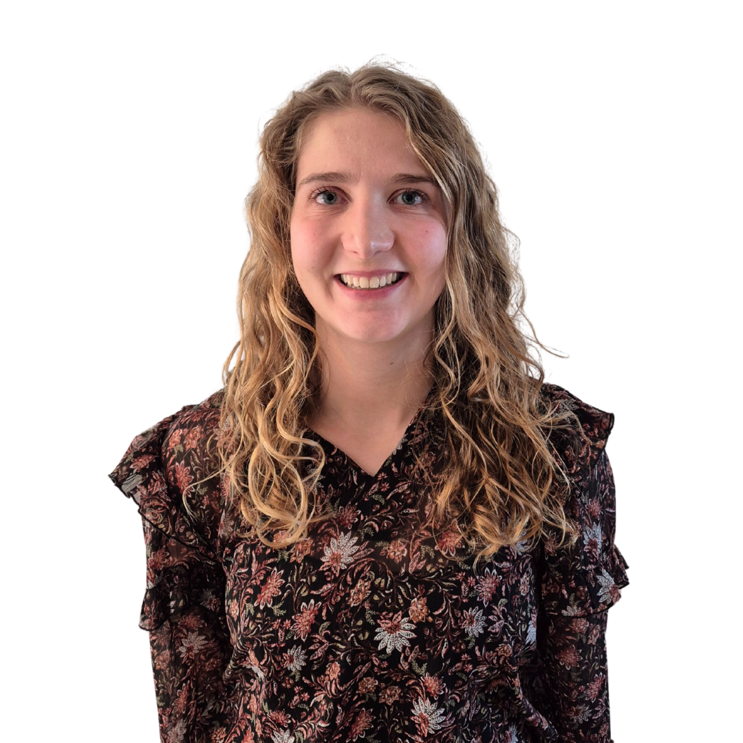 Collega Famke van WRC Reizen met een witte achtergrond