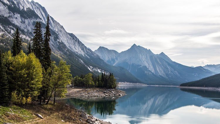 Rondreis Noord-Amerola, Jasper Medicine Lake meer