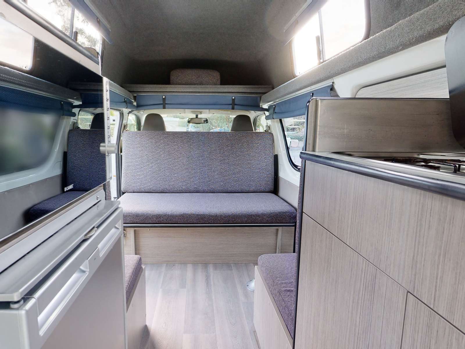 Go Cheap, 2 Berth Hi Top Campervan, Keuken En Bankje