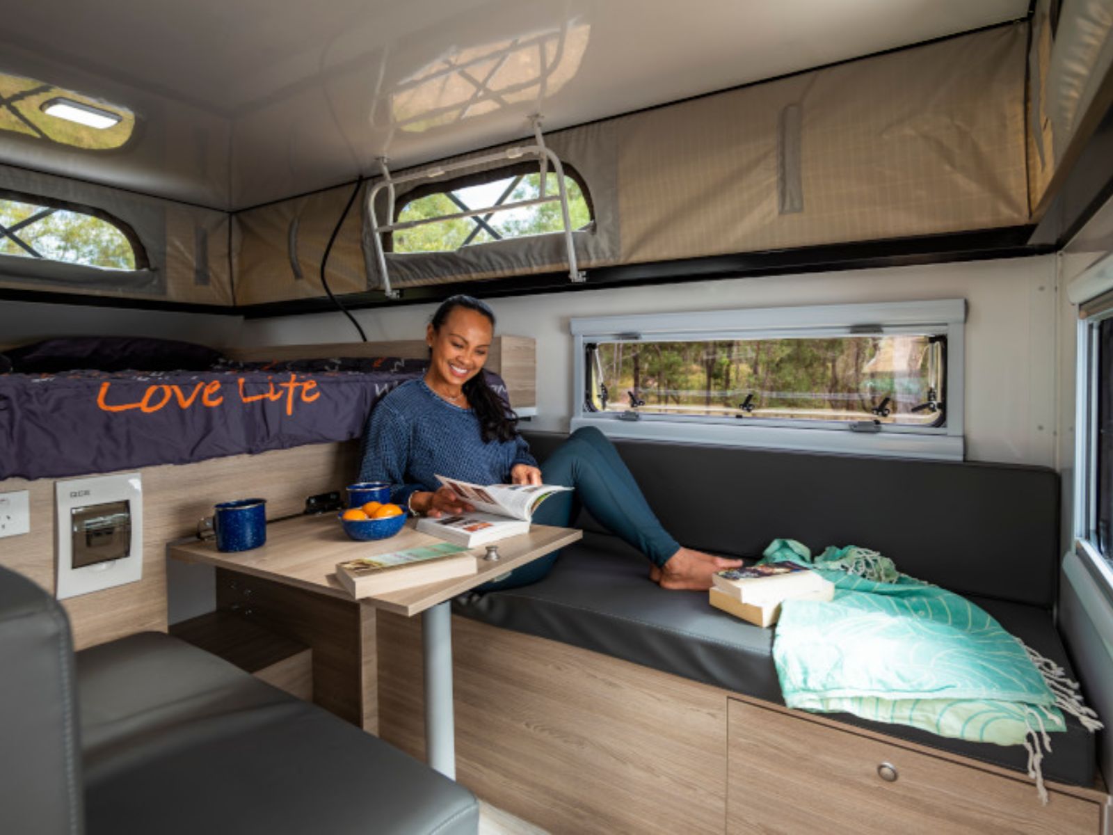 Mighty, 2 Berth 4WD Zithoek