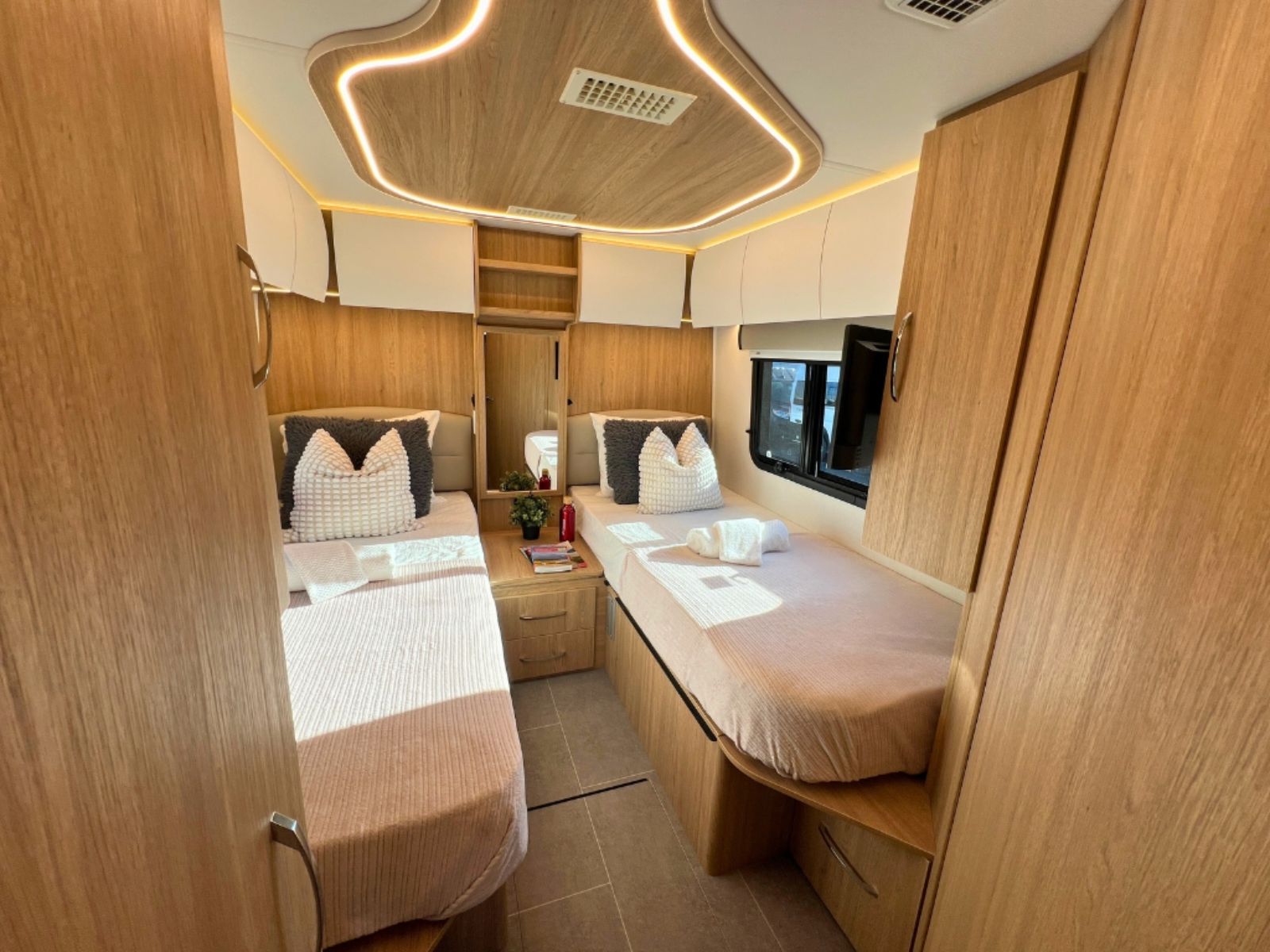 Fraserway, B+ Premium, Interieur Bedden Achterin