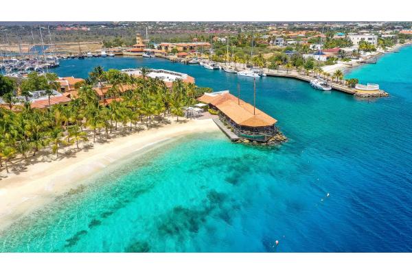 Harbour Village Beach Club