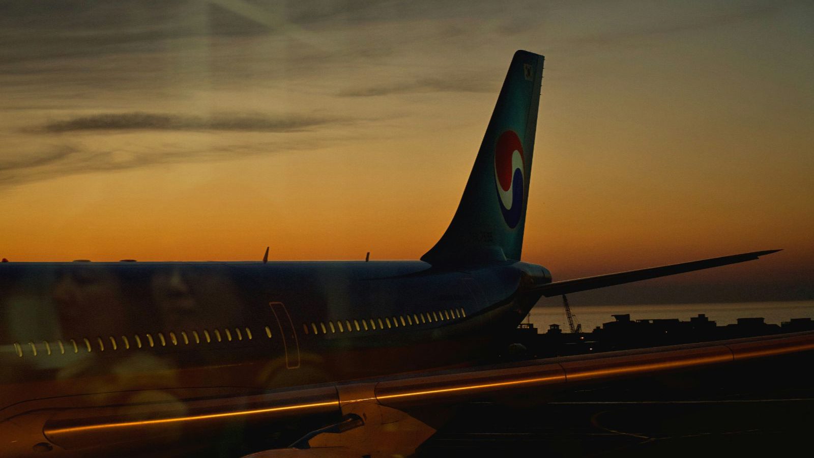 Rondreis Zuid Korea, Korean Air, Vliegtuig op vliegveld