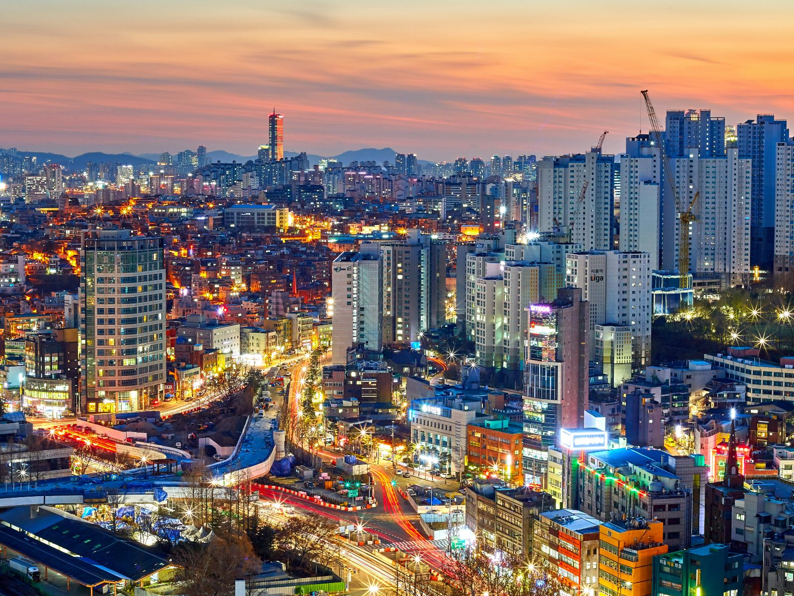 Rondreis Zuid Korea, Seoul, skyline in de avond