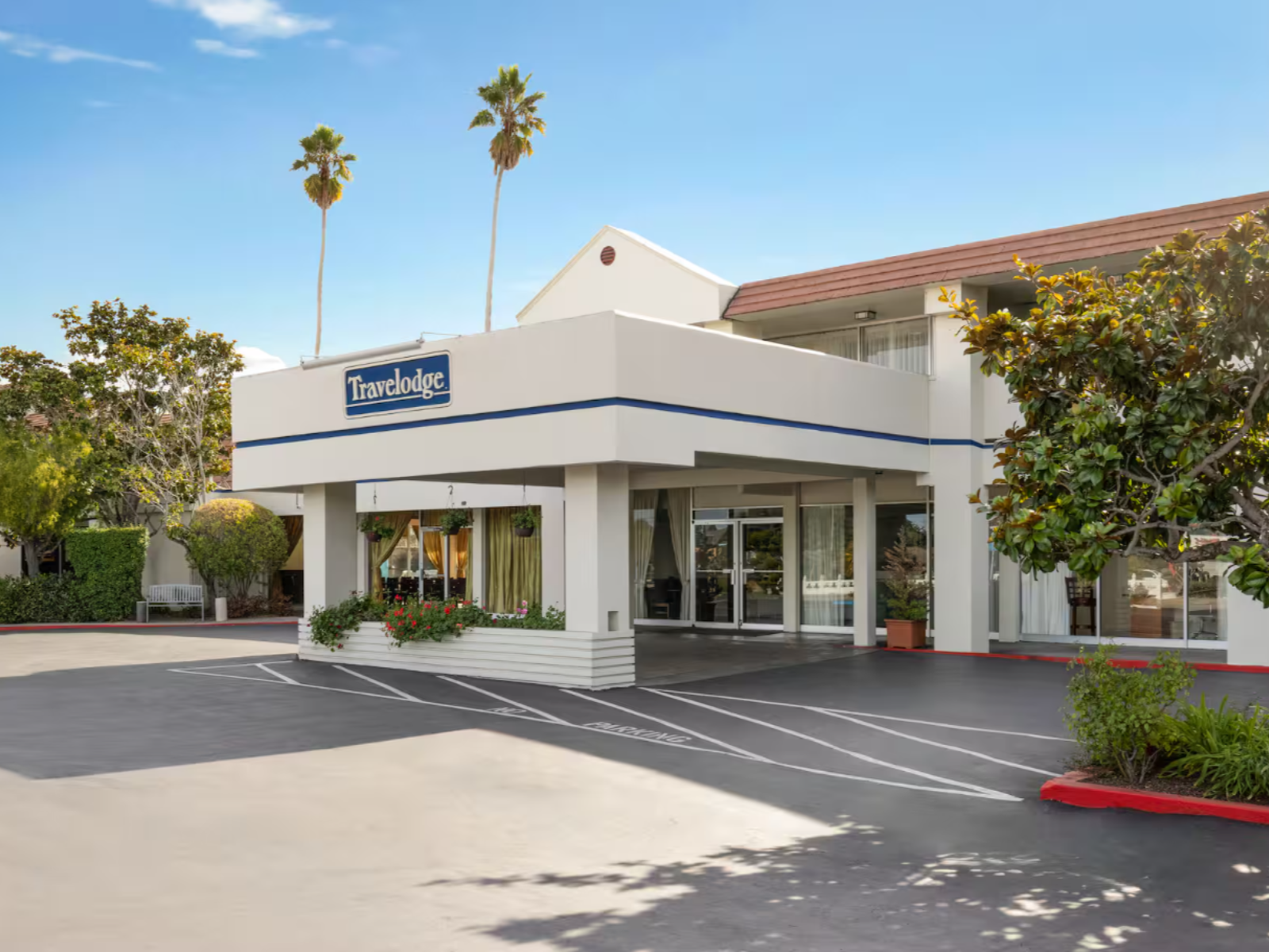 Rondreis Amerika, Monterey Bay, Travelodge Monterey Bay, ingang hotel
