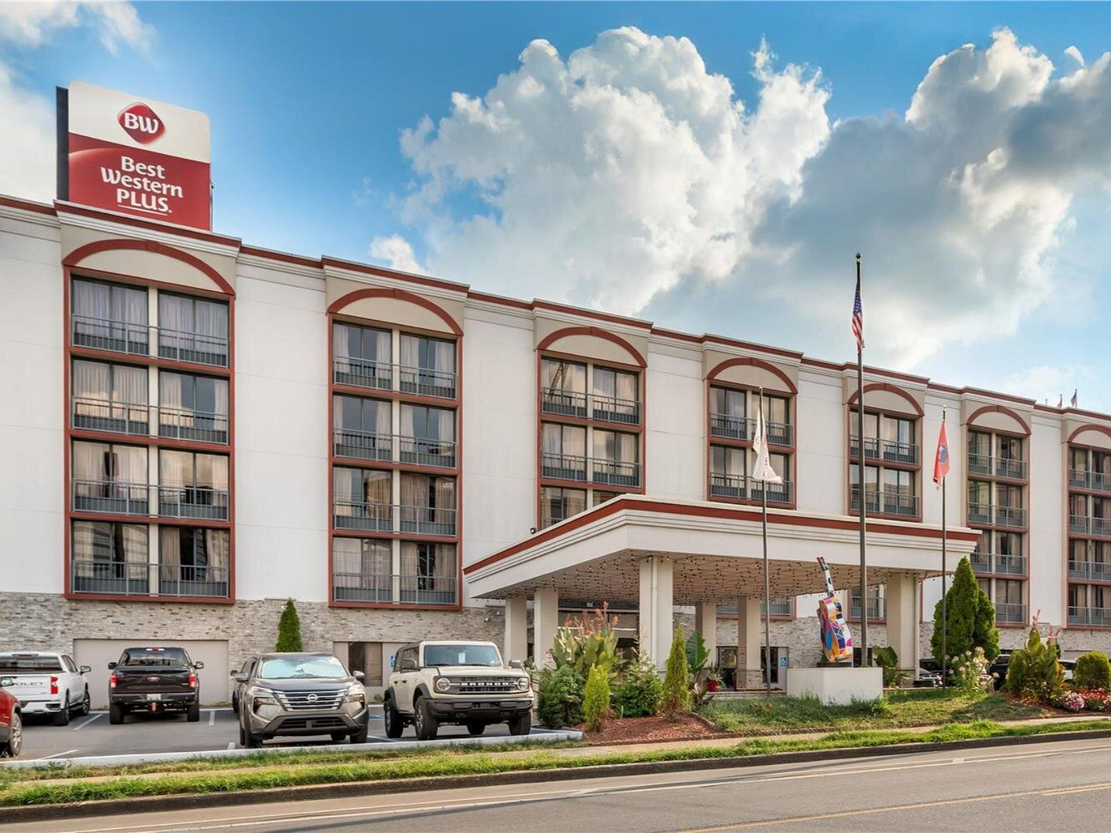 Rondreis Amerika, Nashville, Best Western Plus Music Row, buitenaanzicht entree