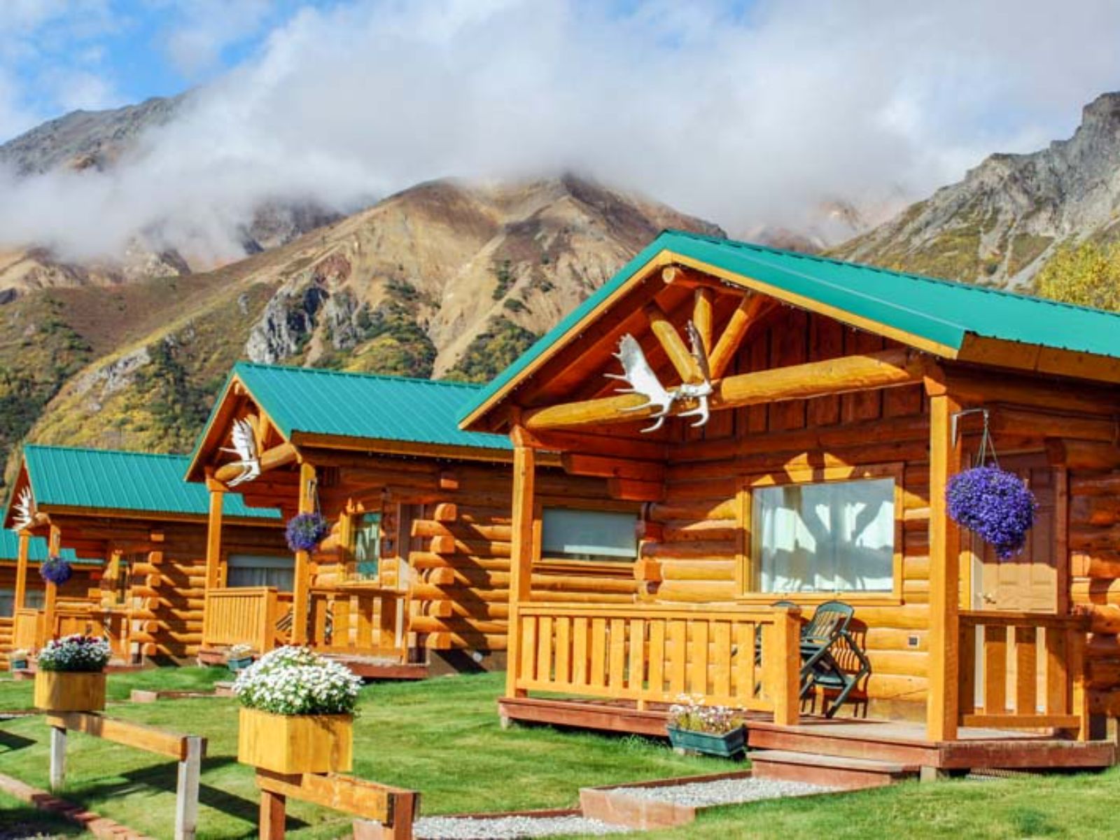 Rondreis Amerika, Sheep Mountain, Sheep Mountain Lodge, Premier Cabin buitenaanzicht