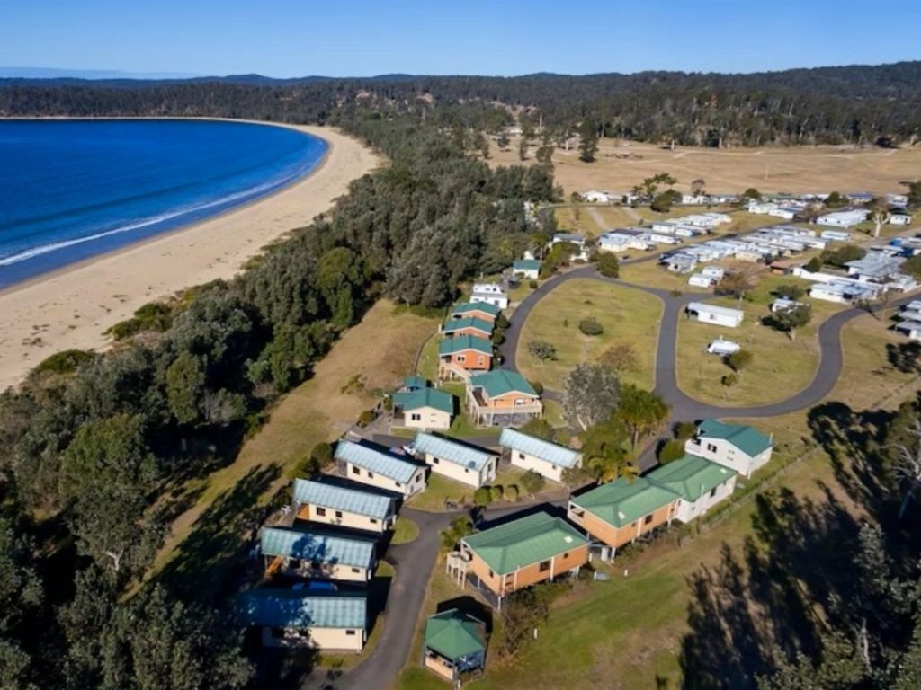 Rondreis Australië, Pambula, Discovery Parks Eden, bovenaanzicht aan zee