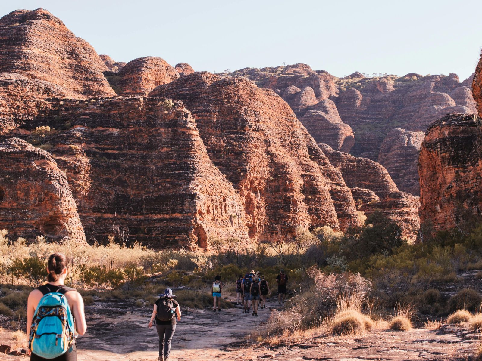 Rondreis Australië, Purnululu National Park, Bergen Met Mensen