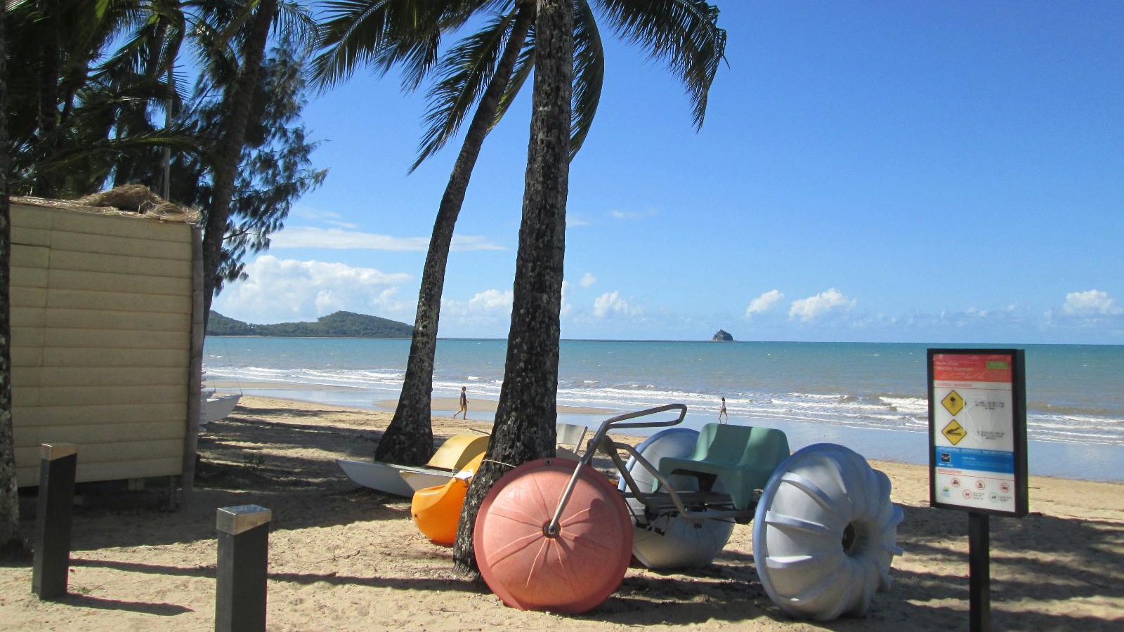 Rondreis Australië, Cairns Northern Beaches, Trinity Beach, Palm Cove en Yorkeys Knob, fiets op strand
