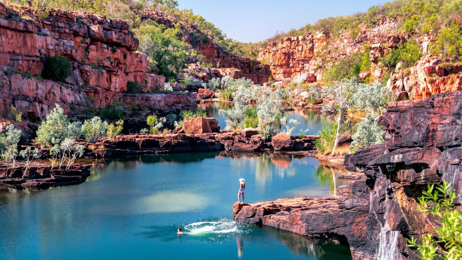 Rondreis Australië, Gibb River Road, Manning Gorge Kimberly, waterpoel met rotsen (1)