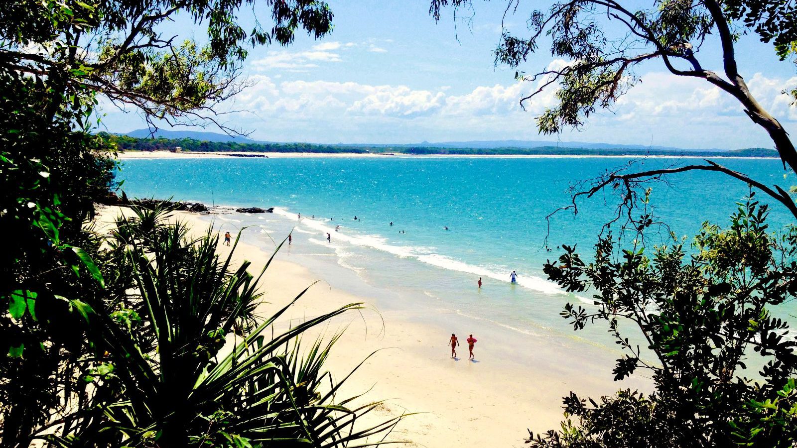 Rondreis Australië, Noosa en the Sunshine Coast, doorkijk naar het strand