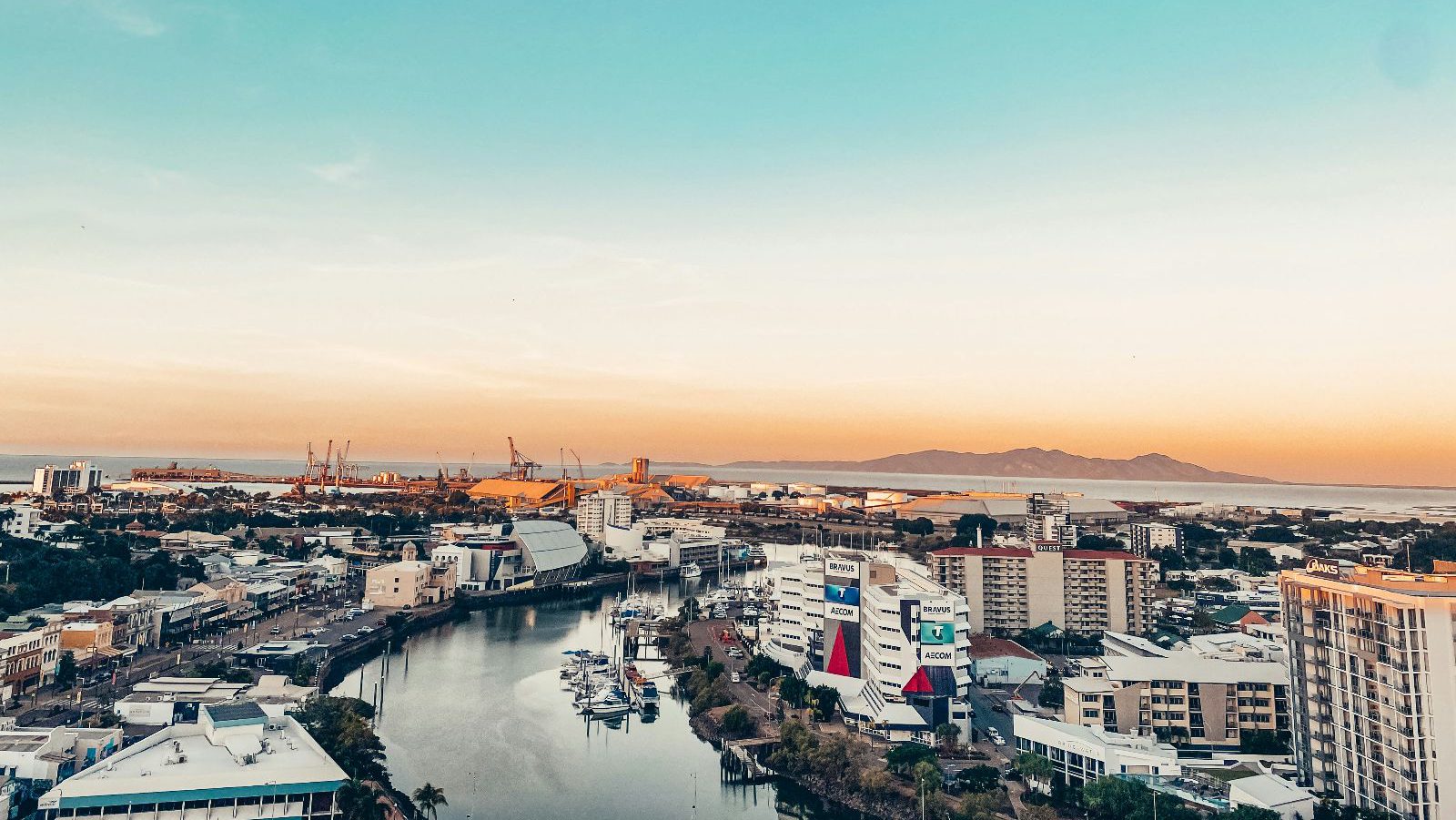 Rondreis Australië, Townsville, zonsondergang over de stad