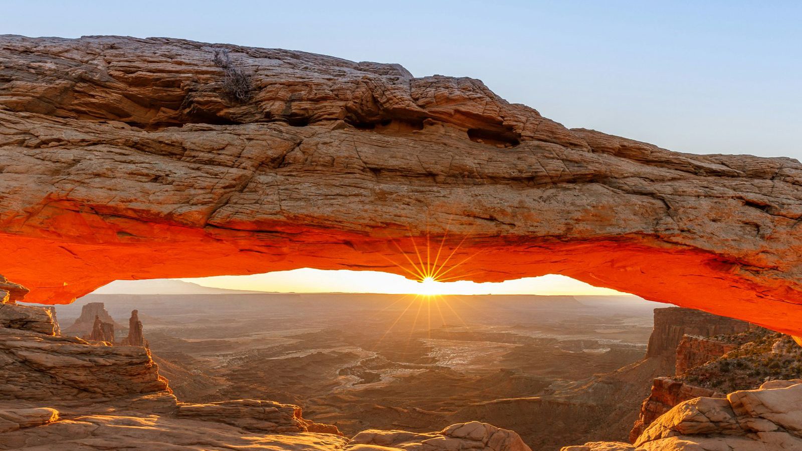 rondreis amerika, utah, moab, zonsopkomst door Arch