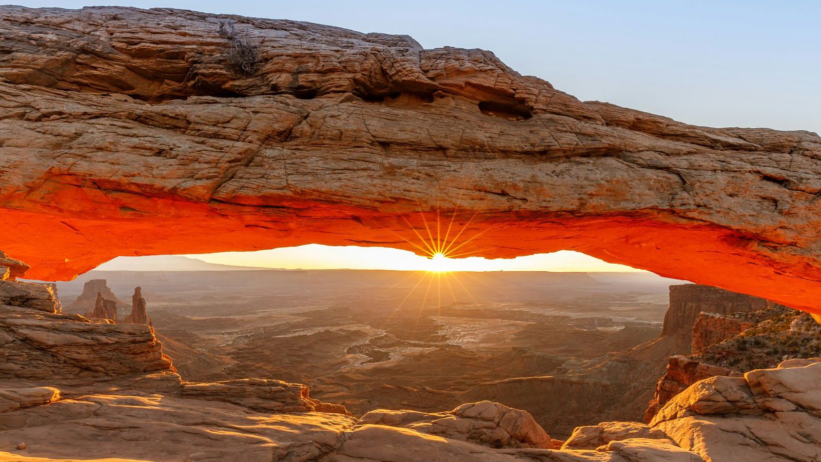 rondreis amerika, utah, moab, zonsopkomst door Arch