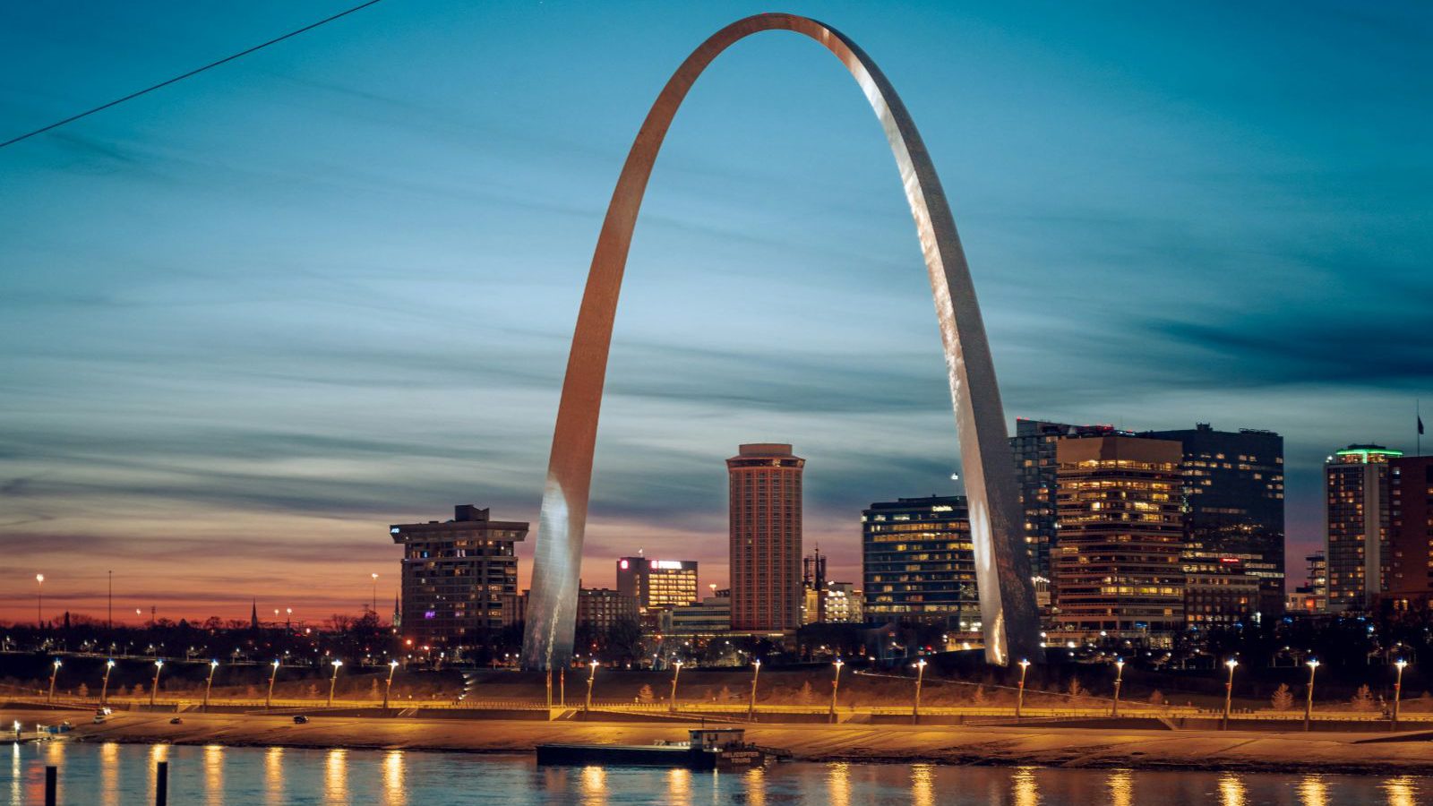 Rondreis Amerika, St. Louis, Arch Bij Zonsondergang