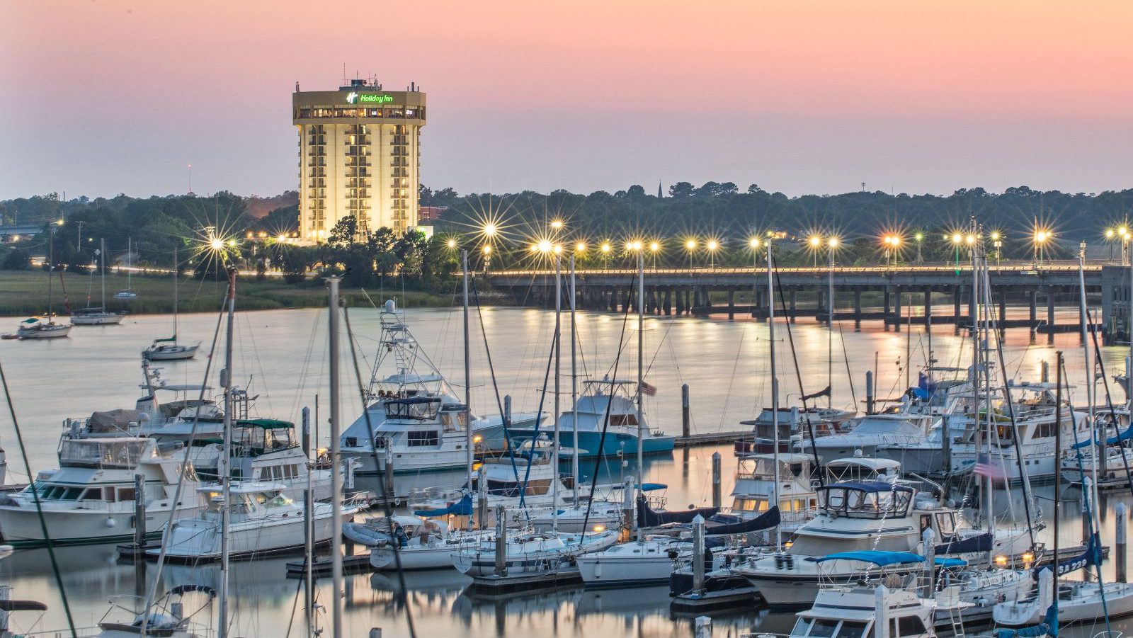 Rondreis Amerika, Holiday Inn Charleston Riverview, hotel met haven