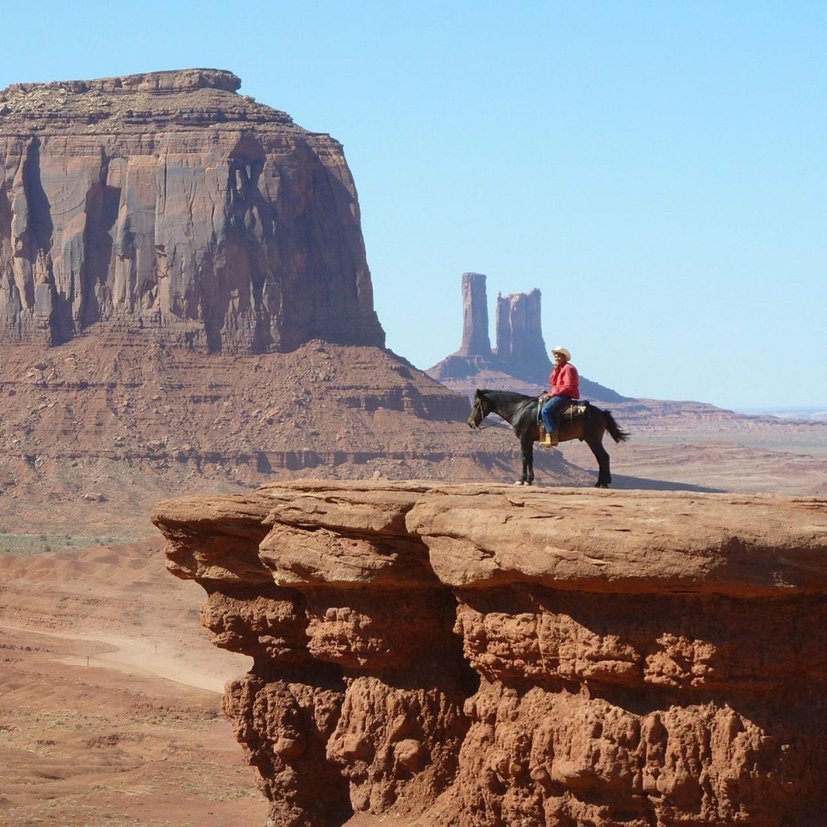 Rondreis-Amerika-Monument-Valley-Kayenta-cowboy-in-monument-valley