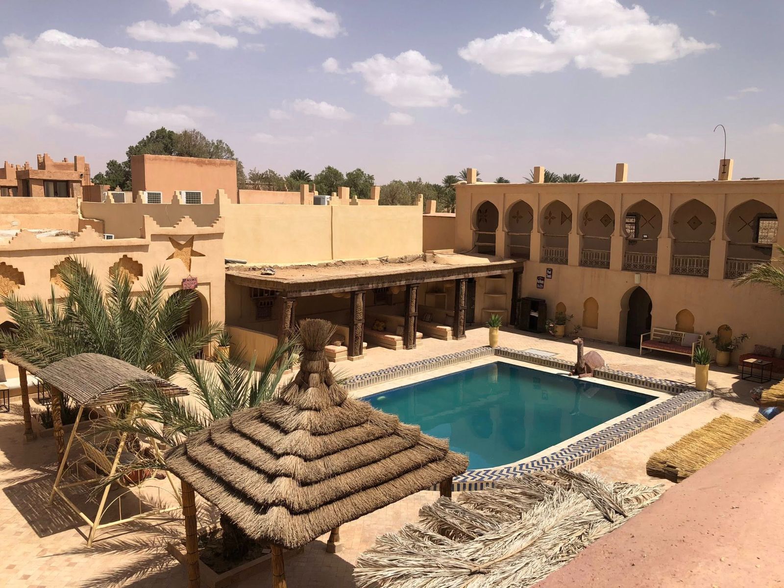 Rondreis Marokko, Merzouga, Kasbah Mohayut, zwembad