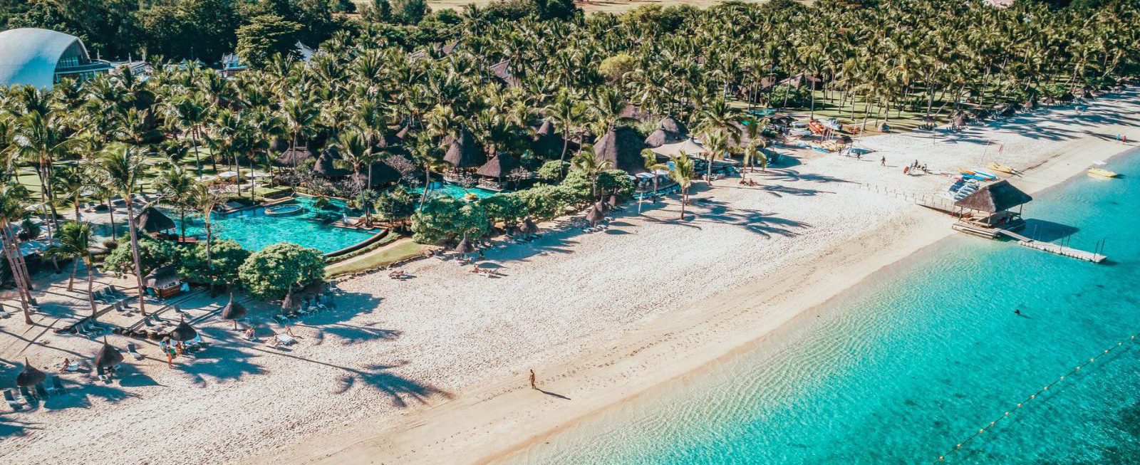 Rondreis Mauritius, Flic en Flac, La Pirogue Mauritius, aerial view hotel