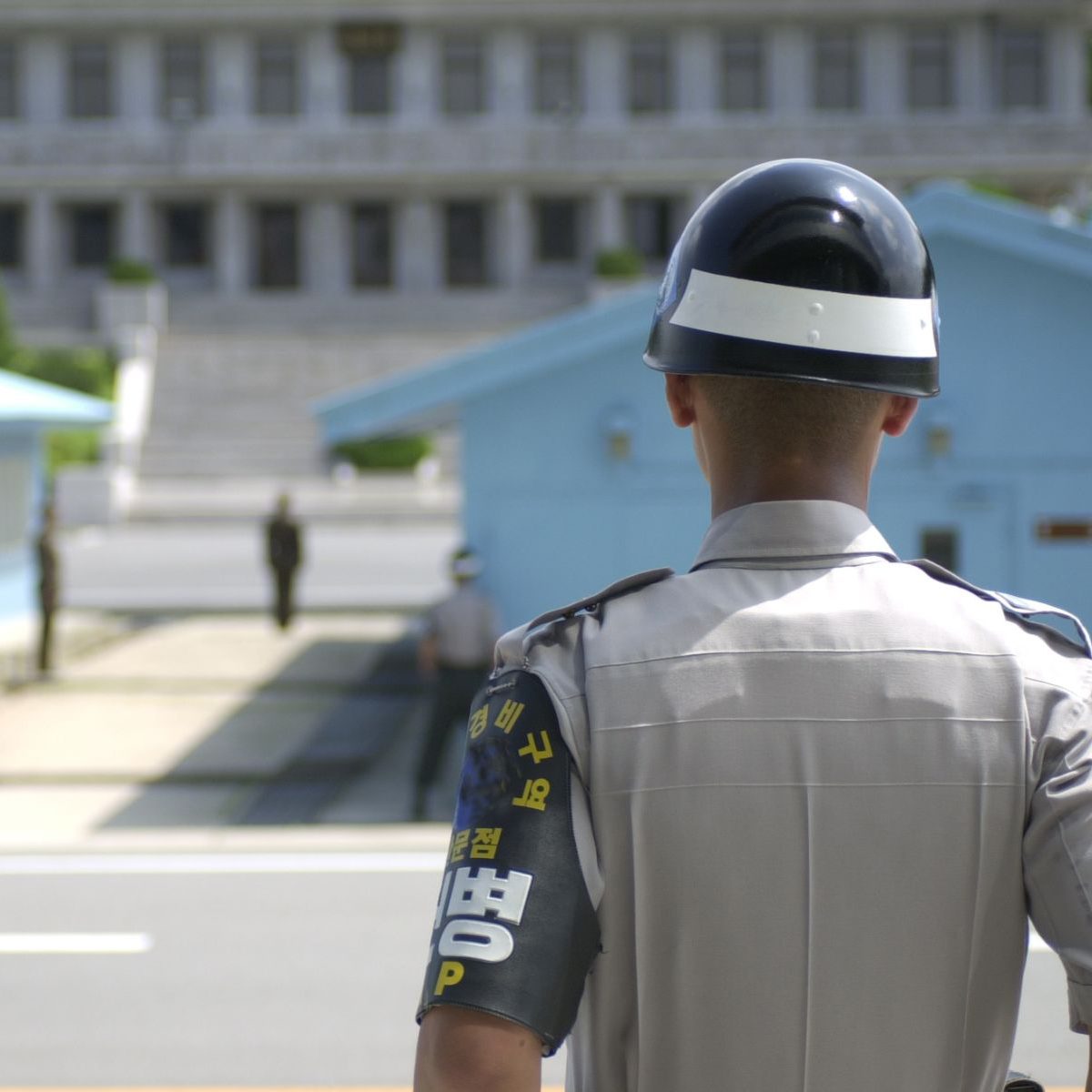 Rondreis-Zuid-Korea-DMZ-Demilitarized-Zone-bewaker-guard