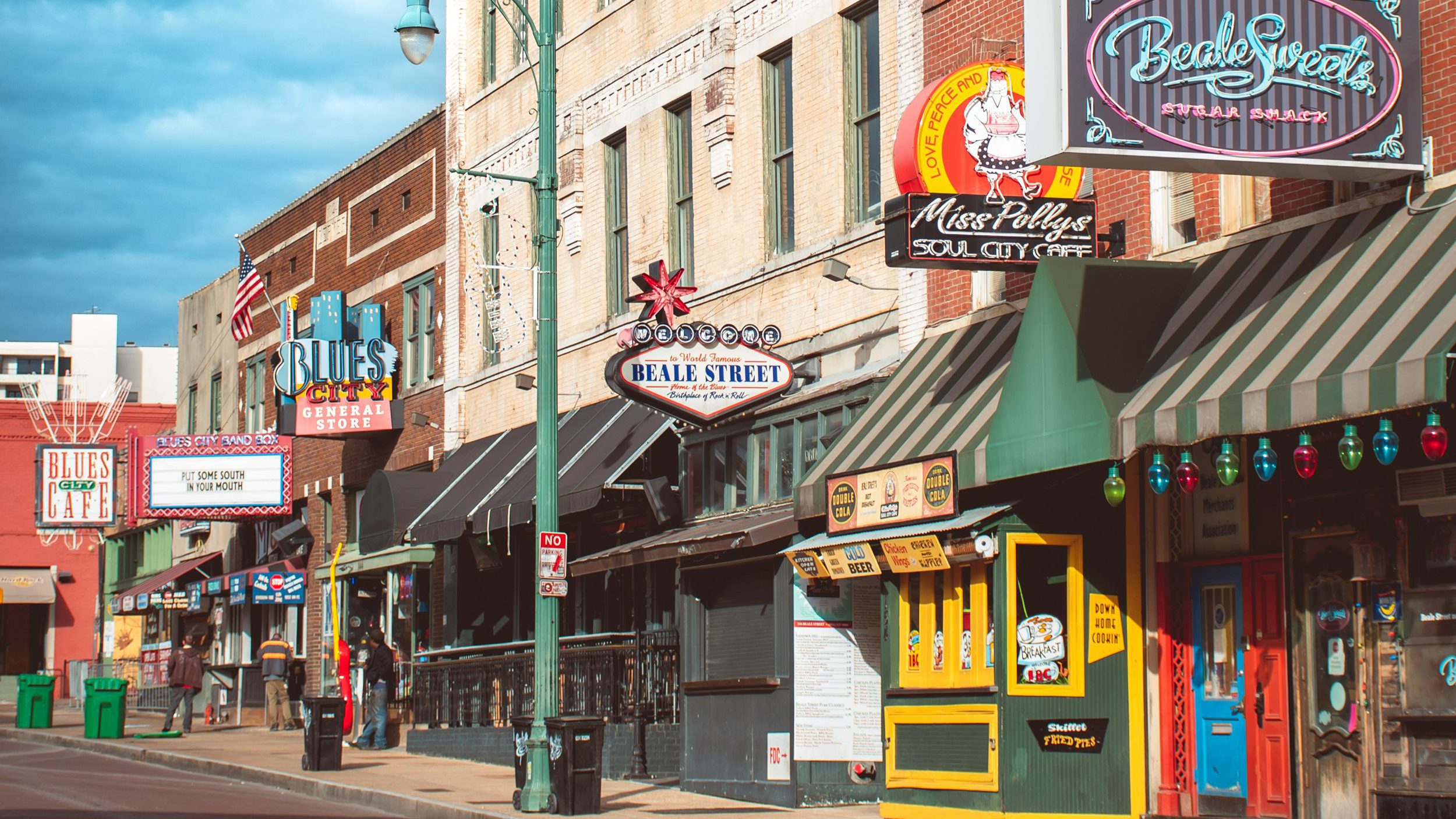 Rondreis Amerika, Deep South, Memphis, straat met muziek