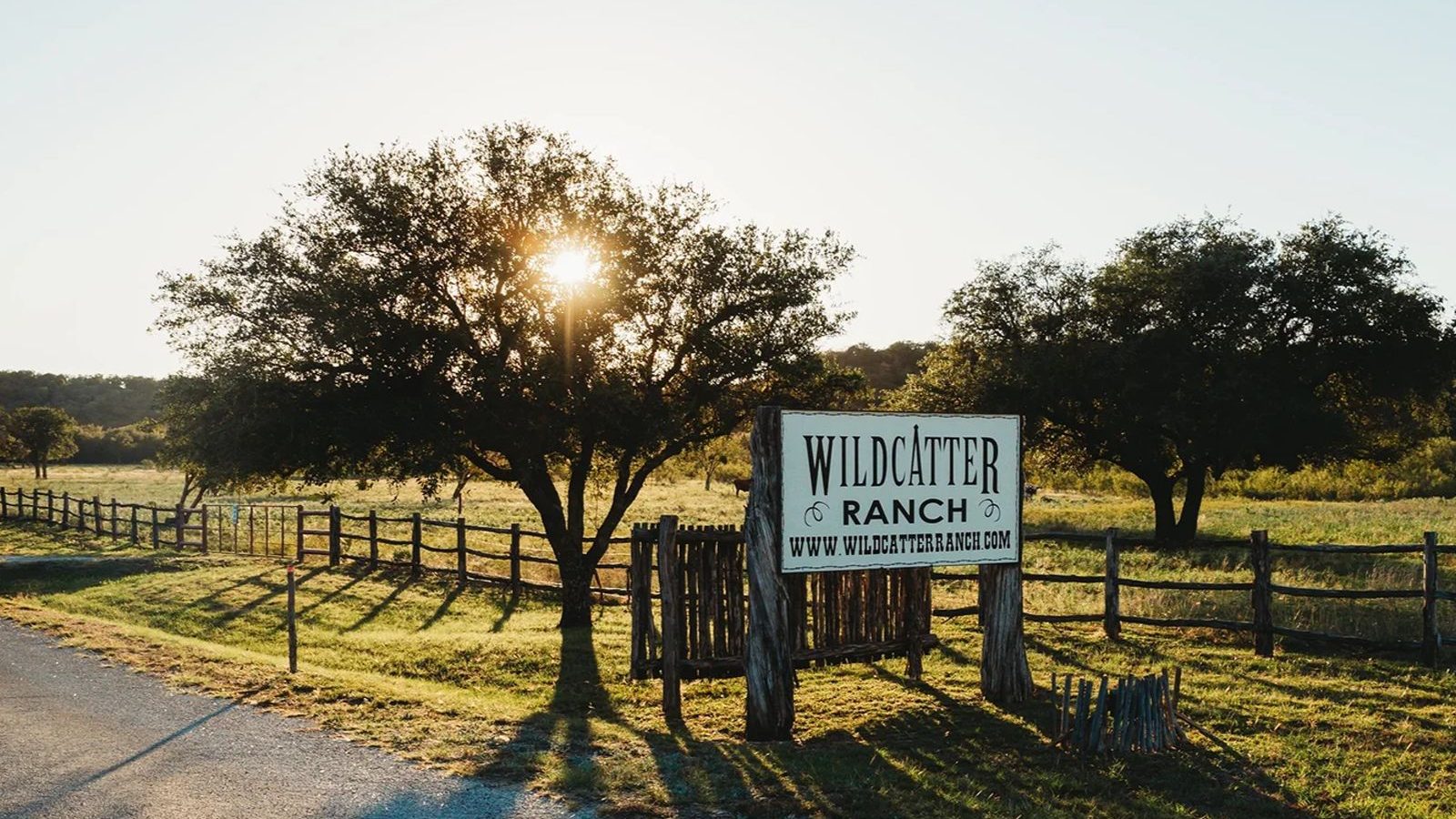 Rondreis Amerika, Texas, Graham, Wildcatter Ranch, bord van Wildcatter ranch
