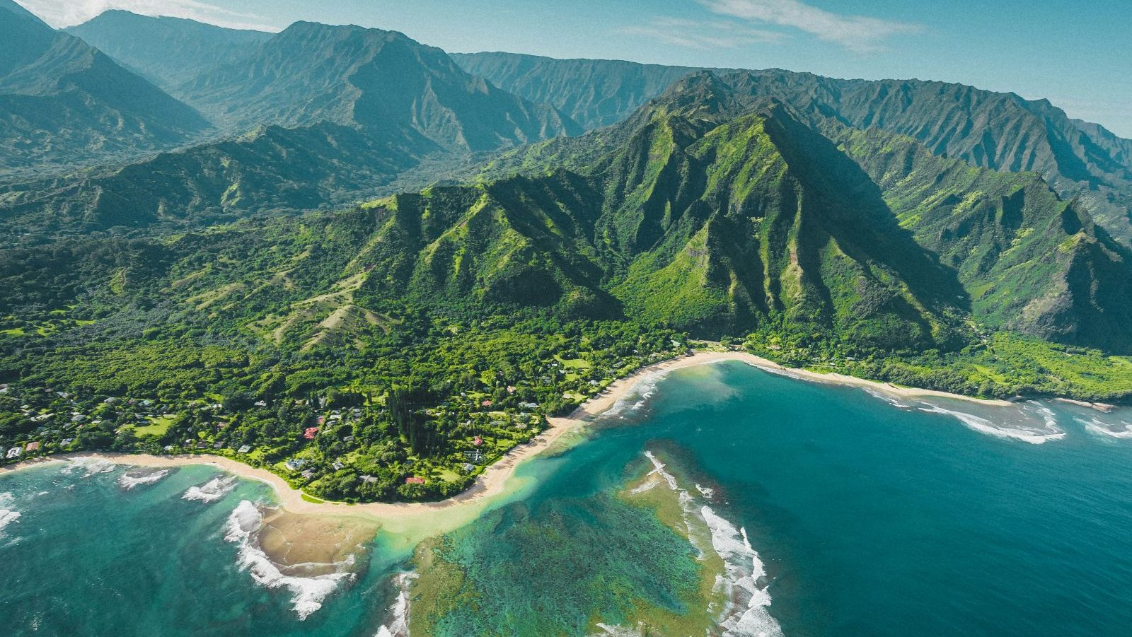 Rondreis Amerika, Kauai, Bovenaanzicht met kustlijn