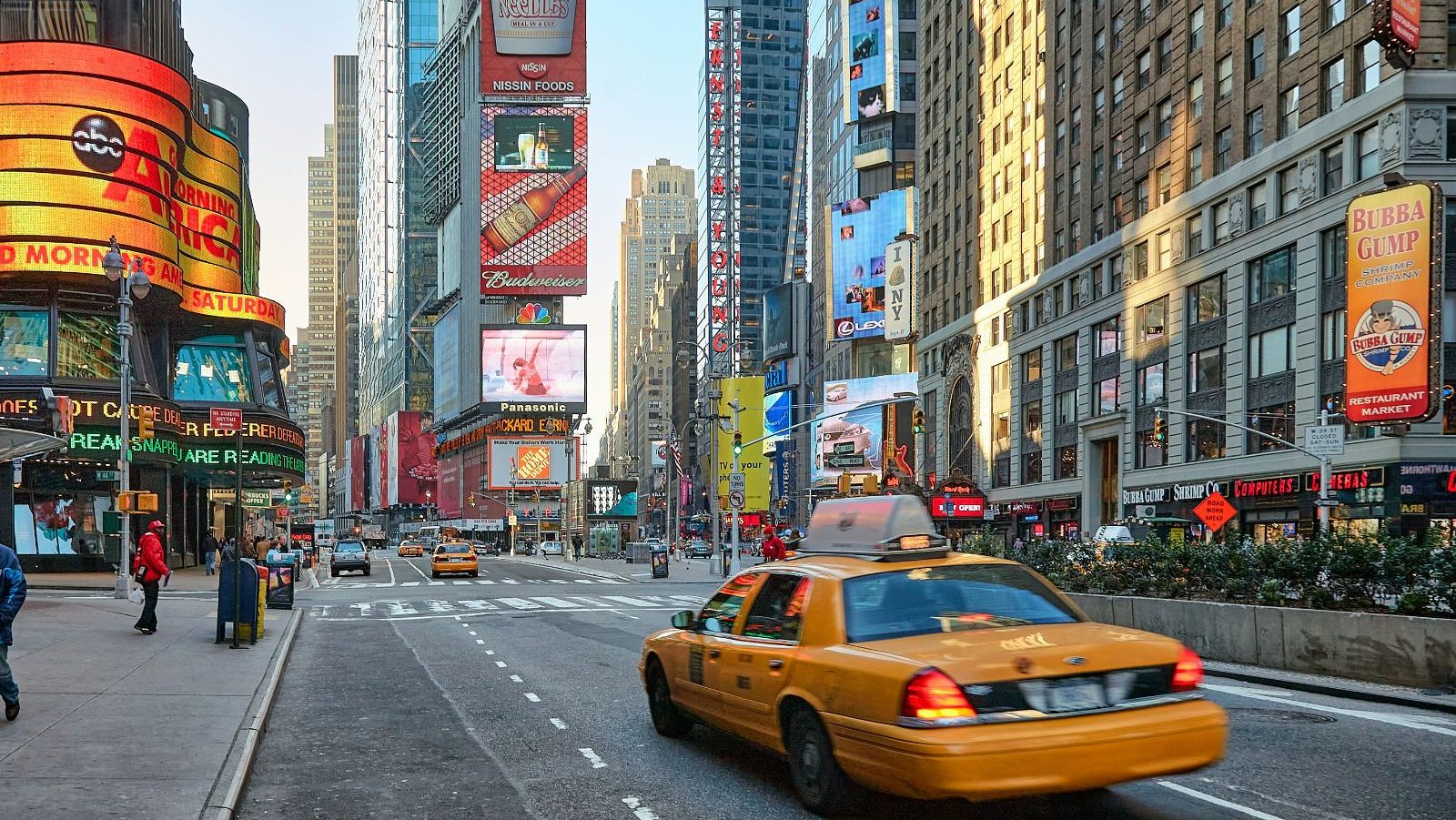 Rondreis Amerika, New York, Times Square met gele taxi