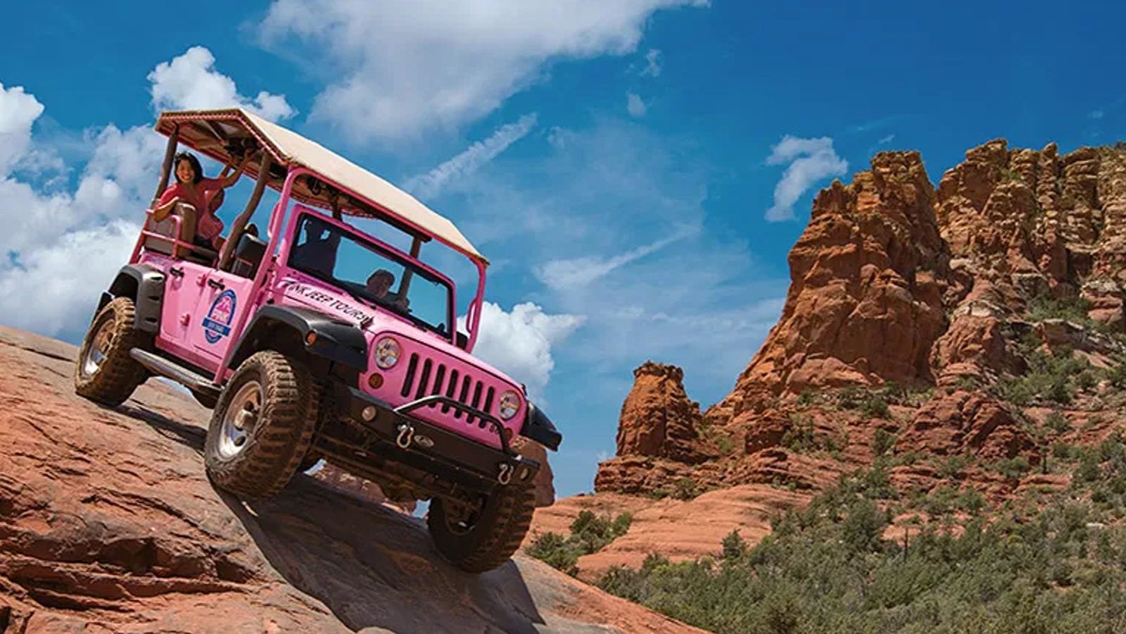 Rondreis Amerika, West Amerika, Sedona, Roze Jeep tour door sedona, roze jeep rijd naar beneden