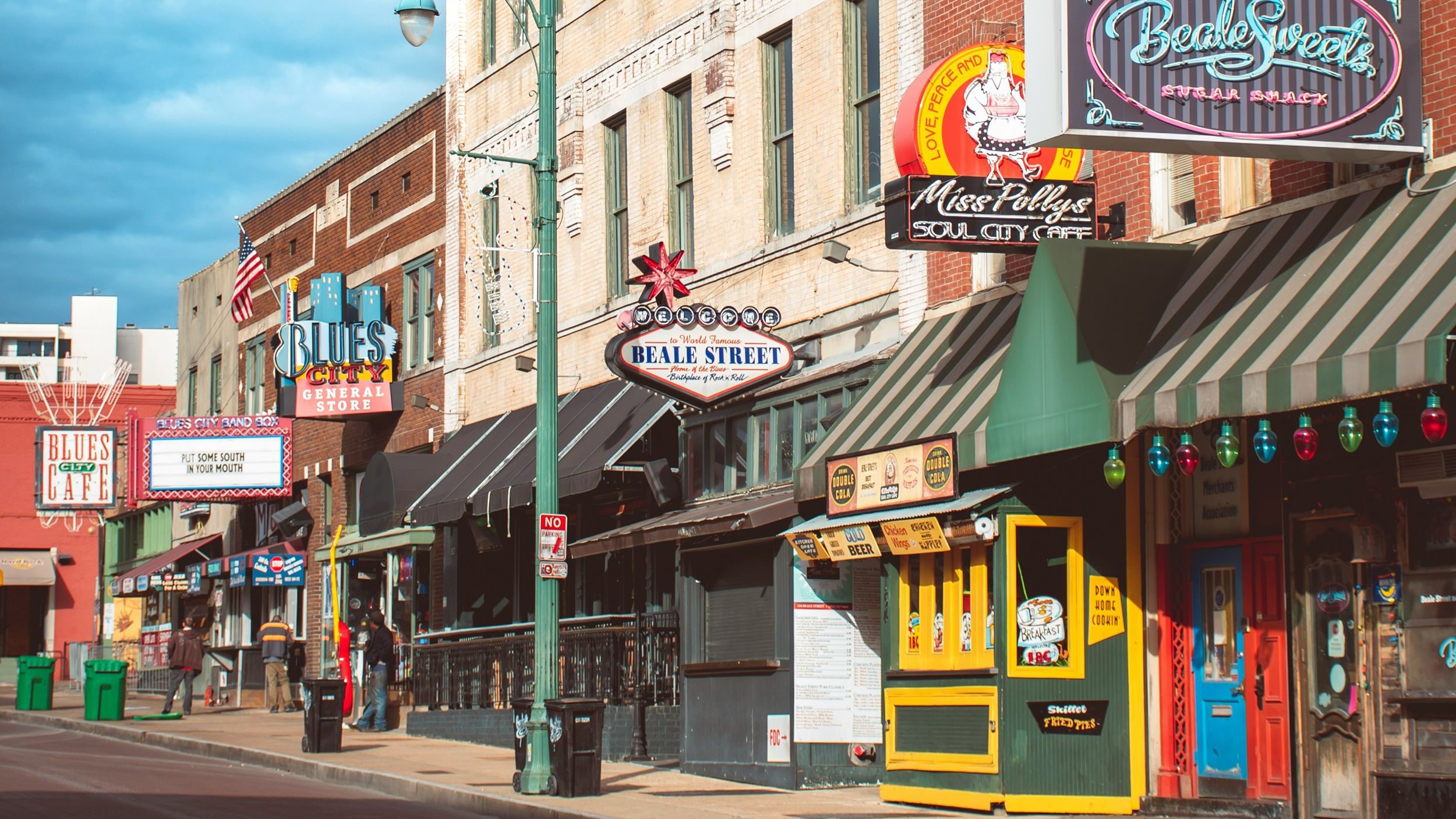 Rondreis Amerika, Deep South, Memphis, straat met muziek
