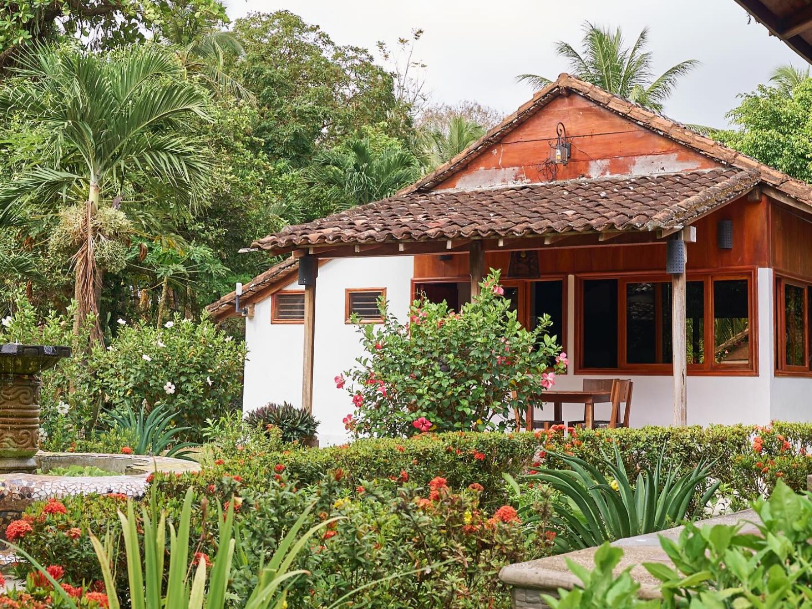Rondreis Nicaragua, Ometepe, Finca San Juan de la Isla, voorkant van het hotel