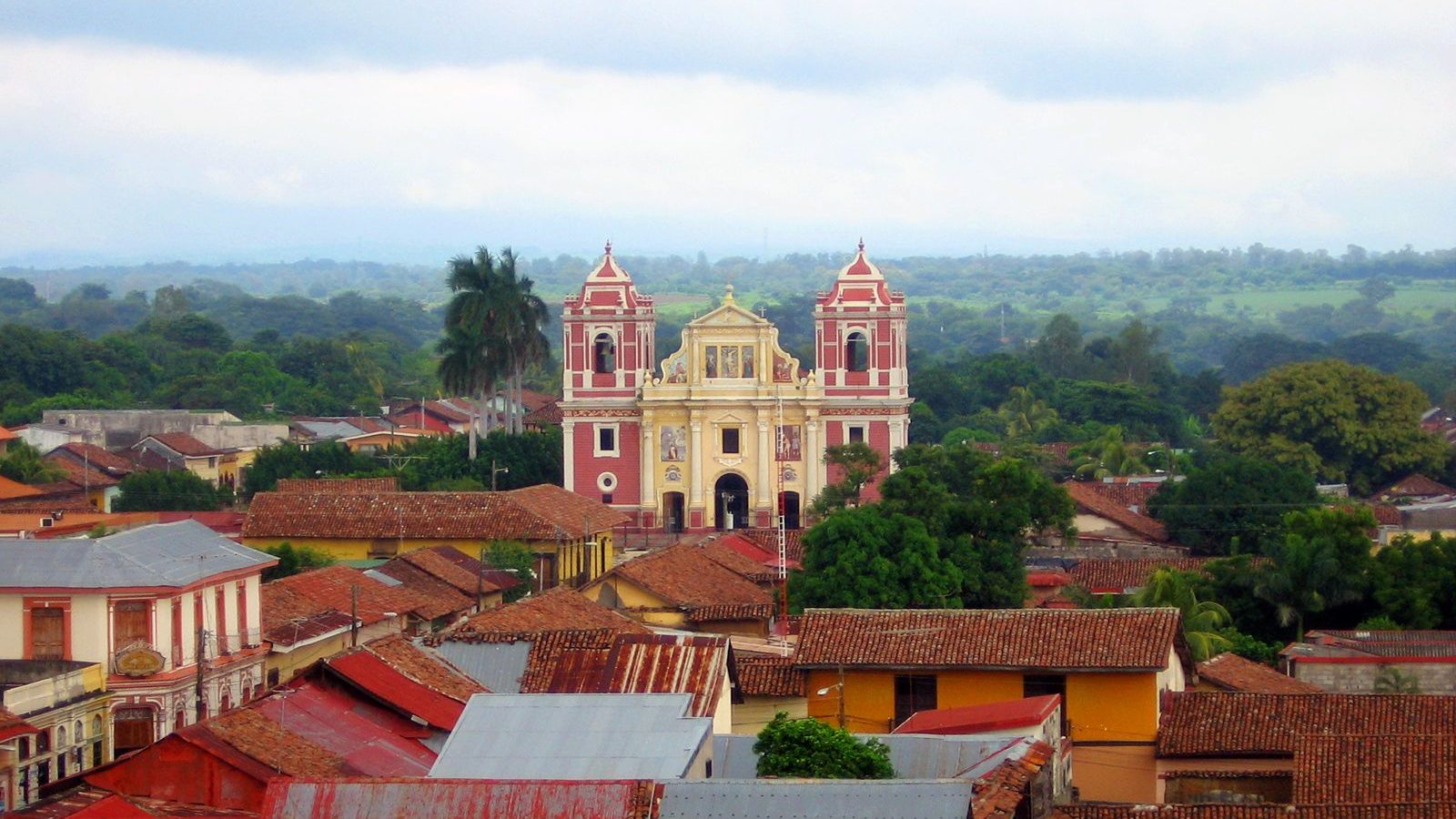 Rondreis Nicaraqua, Leon, excursie stadswandeling met gids, El Calvario kerk
